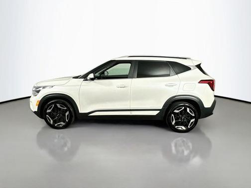 Snow White Pearl 2024 Kia Seltos SX Turbo