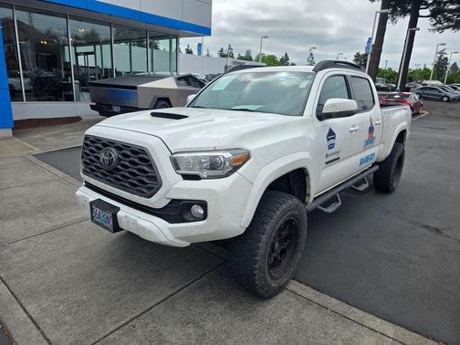 Super White 2021 Toyota Tacoma TRD Sport