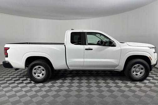 2023 Nissan Frontier S