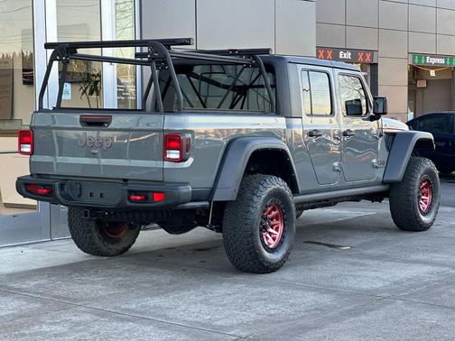 Sting-Gray Clearcoat 2021 Jeep Gladiator Rubicon