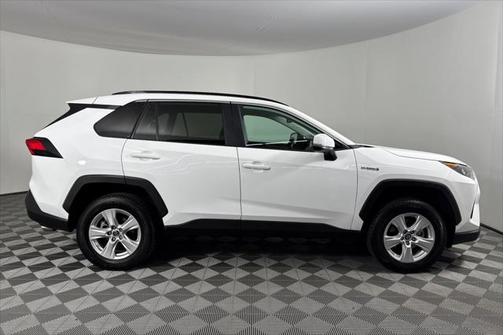 2021 Toyota RAV4 Hybrid LE