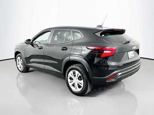 Mosaic Black Metallic 2024 Chevrolet Trax LS