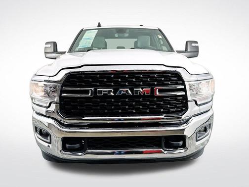 Bright White Clearcoat 2024 RAM 3500 Big Horn Crew Cab 4x4 8' Box