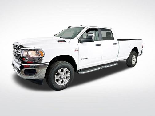 Bright White Clearcoat 2024 RAM 3500 Big Horn Crew Cab 4x4 8' Box