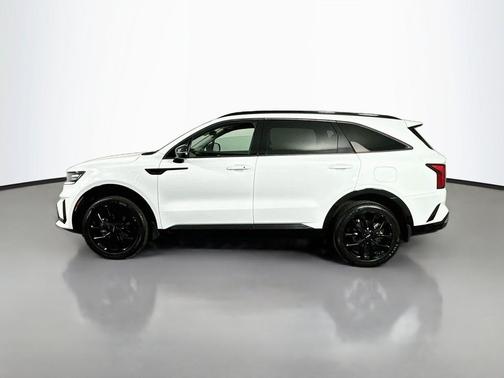 Glacial White Pearl 2022 Kia Sorento SX