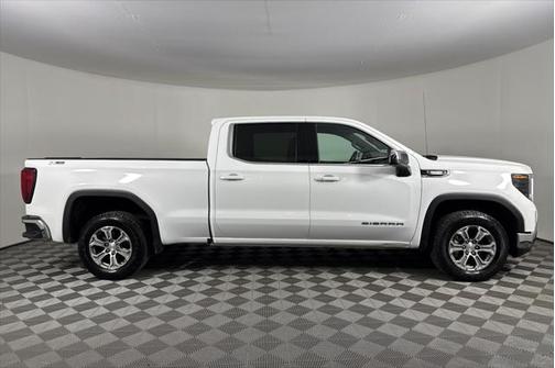 2023 GMC Sierra 1500 SLE