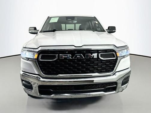 Bright White Clearcoat 2025 RAM 1500 Big Horn/Lone Star