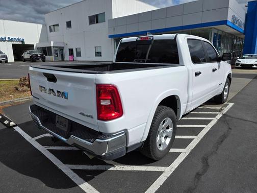 Bright White Clearcoat 2025 RAM 1500 Big Horn/Lone Star
