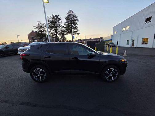 2025 Chevrolet Trax FWD 1RS