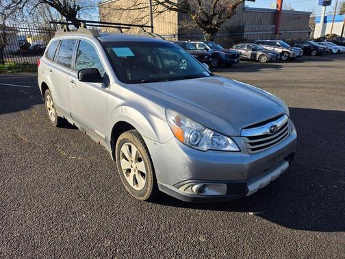 2011 Subaru Outback 3.6 R Limited