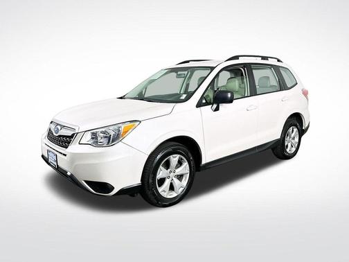 Satin White Pearl 2015 Subaru Forester 2.5i