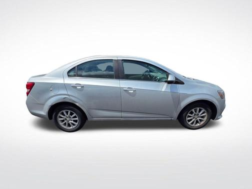Silver Ice Metallic 2017 Chevrolet Sonic LT