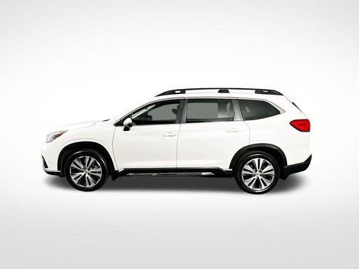 Crystal White Pearl 2022 Subaru Ascent Limited 7-Passenger