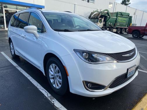 2019 Chrysler Pacifica Touring L