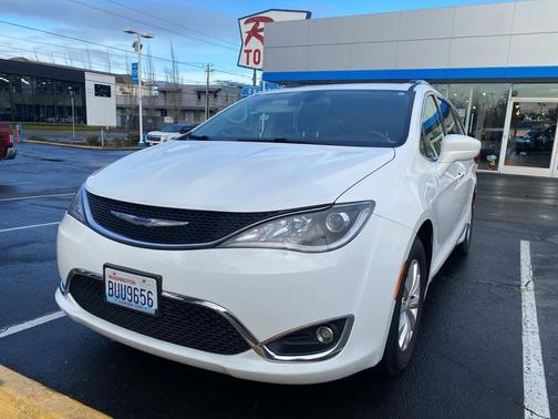 2019 Chrysler Pacifica Touring L