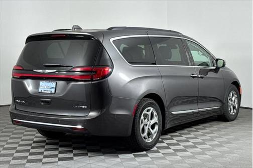 2022 Chrysler Pacifica Limited