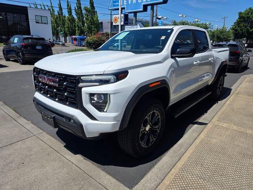 Summit White 2024 GMC Canyon Elevation