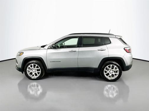 2023 Jeep Compass Latitude Lux