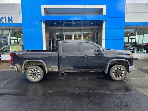 Black 2024 Chevrolet Silverado 2500 LT