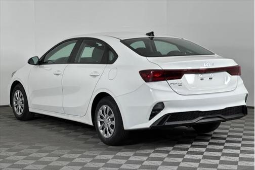 2023 Kia Forte LX