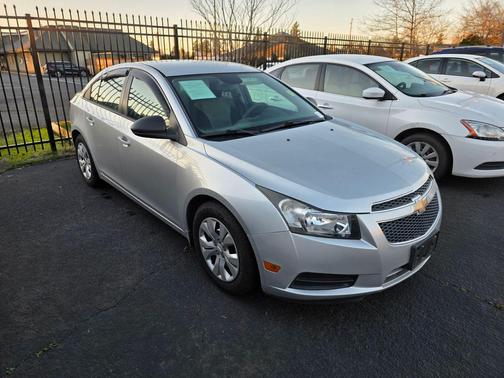 2013 Chevrolet Cruze LS