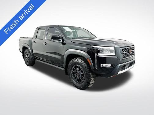 Super Black 2022 Nissan Frontier PRO-4X