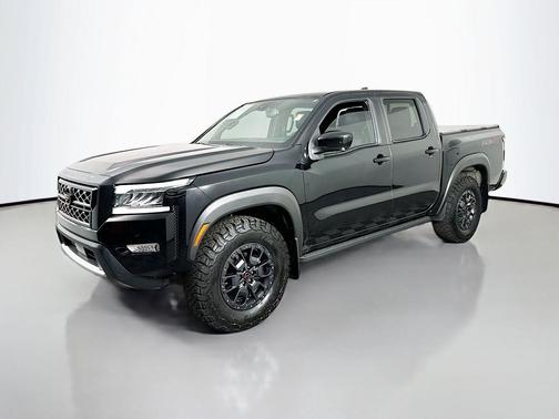 Super Black 2022 Nissan Frontier PRO-4X