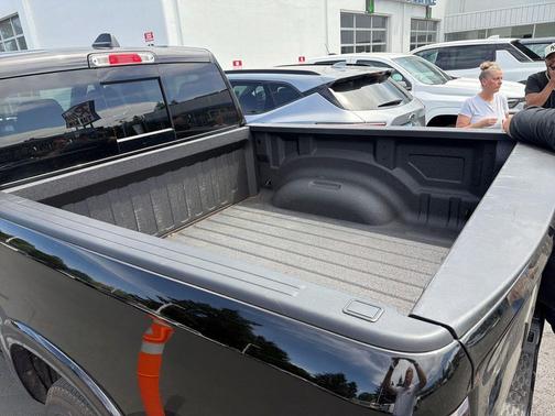 Diamond Black Crystal Pearlcoat 2026 RAM 1500 Big Horn/Lone Star