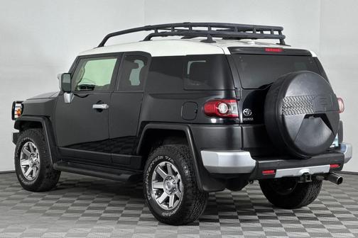 2014 Toyota FJ Cruiser Base