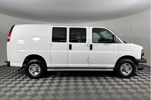 2022 Chevrolet Express 2500 RWD 2500 Regular Wheelbase WT