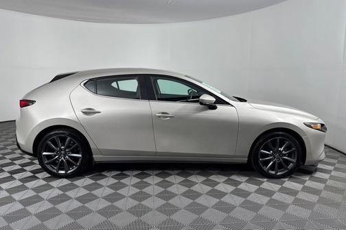 2023 Mazda Mazda3 FWD w/Preferred Package