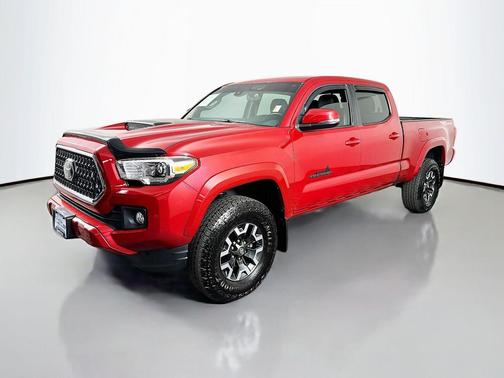 Barcelona Red Metallic 2018 Toyota Tacoma TRD Sport