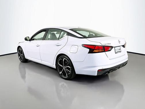Gray Sky Pearl 2024 Nissan Altima SR FWD