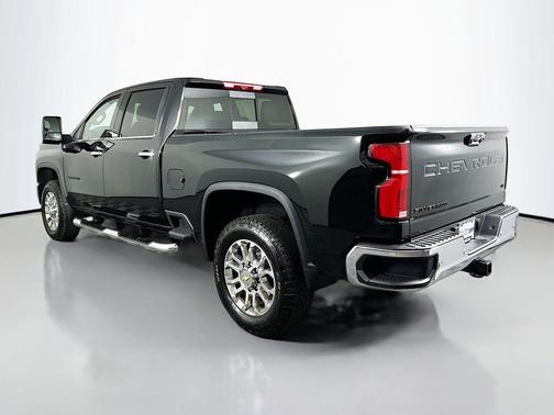 2025 Chevrolet Silverado 3500 LTZ