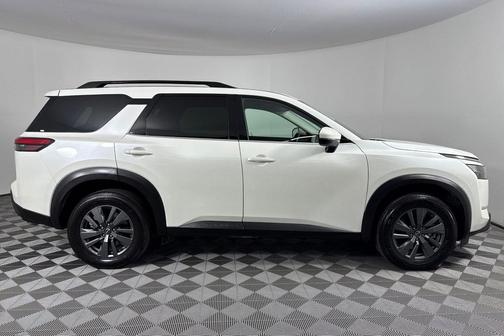 2024 Nissan Pathfinder SV 4WD
