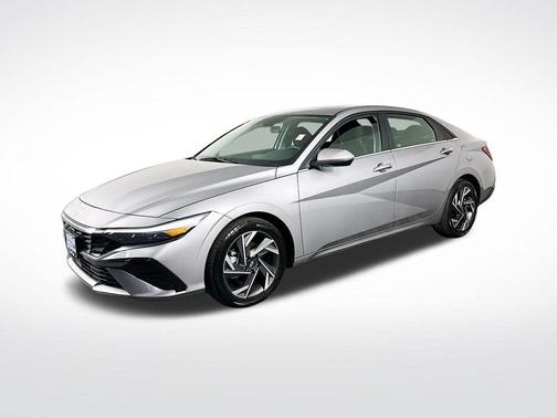 Fluid Metal 2025 Hyundai ELANTRA SEL