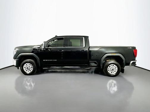 Onyx Black 2024 GMC Sierra 2500 SLE