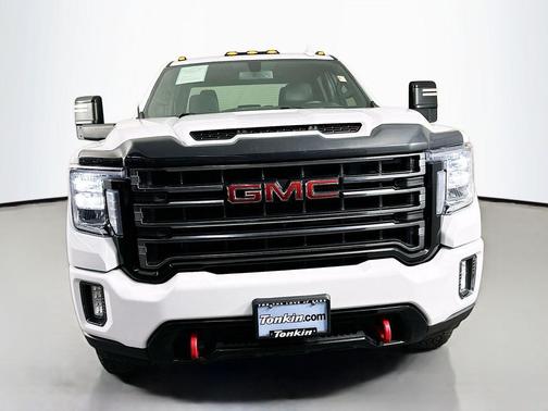 Summit White 2022 GMC Sierra 2500 AT4