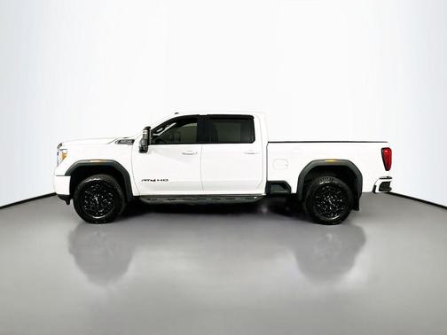 Summit White 2022 GMC Sierra 2500 AT4