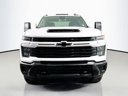 2025 Chevrolet Silverado 2500 Custom