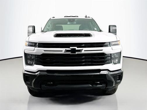 2025 Chevrolet Silverado 2500 Custom