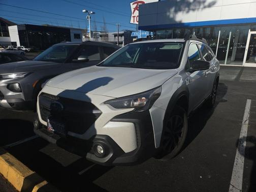 2025 Subaru Outback Premium