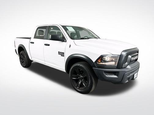 Bright White Clearcoat 2022 RAM 1500 Classic Warlock Crew Cab 4x4 5'7' Box