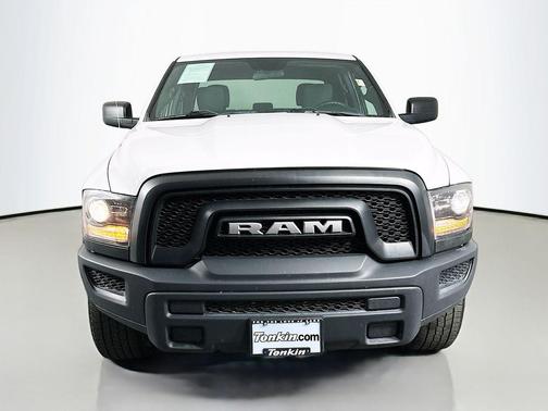 Bright White Clearcoat 2022 RAM 1500 Classic Warlock Crew Cab 4x4 5'7' Box