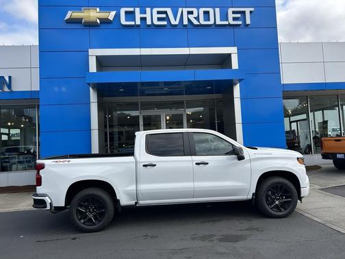 2025 Chevrolet Silverado 1500 Custom