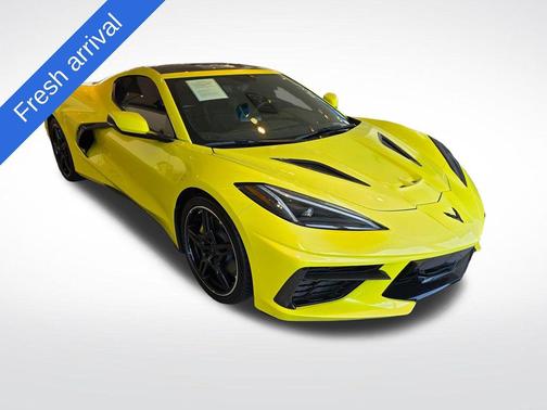 Accelerate Yellow Metallic 2021 Chevrolet Corvette Stingray w/3LT