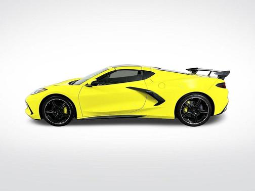 Accelerate Yellow Metallic 2021 Chevrolet Corvette Stingray w/3LT
