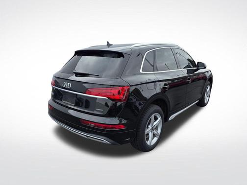 2023 Audi Q5 40 Premium