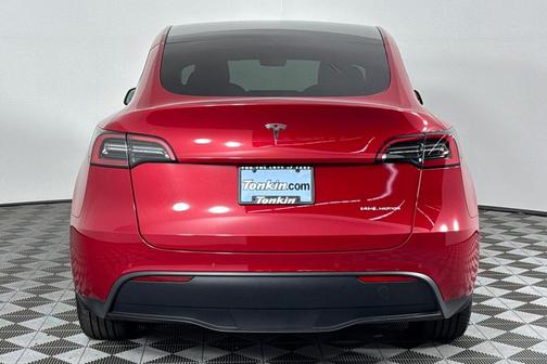 2022 Tesla Model Y Long Range Dual Motor All-Wheel Drive
