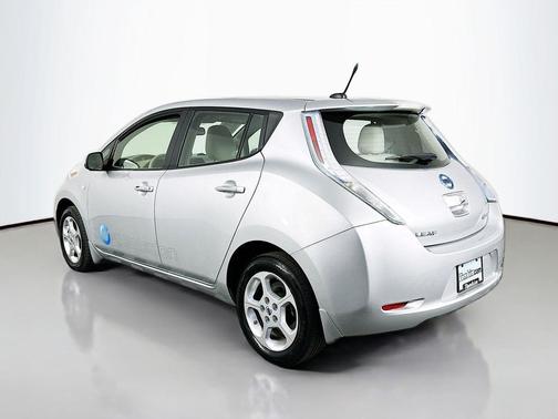 2011 Nissan Leaf SL